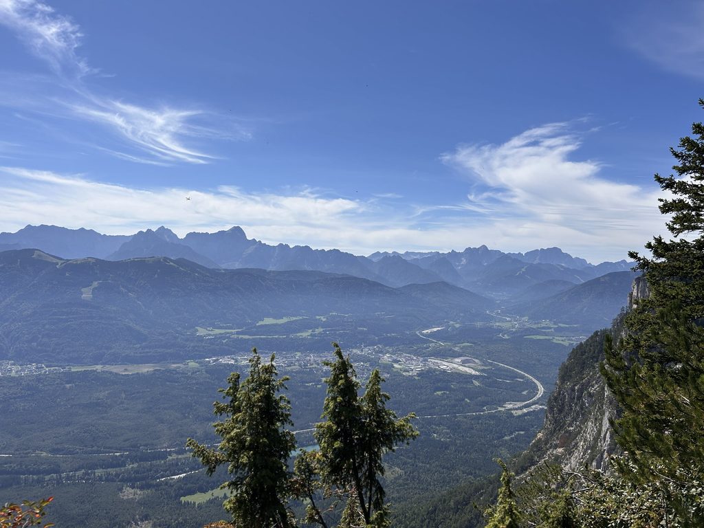 Panoráma a Villacher Alpenstraße felső szakaszáról
